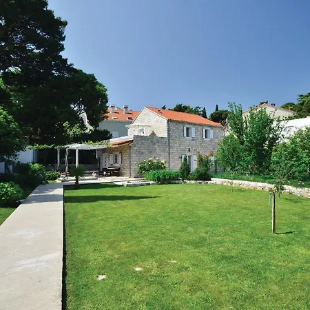 Amazing In With 2 Bedrooms And Wifi Dubrovnik